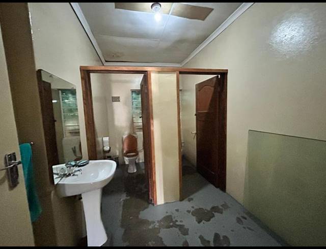 BUSINESS FOR SALE IN SPRINGS CENTRAL